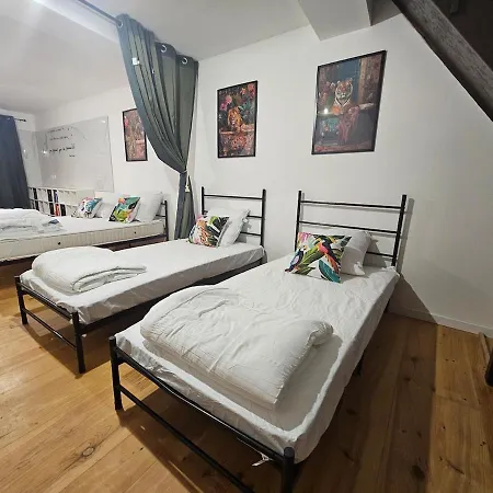 Tatil Evi Small Fortress Of Climatisation De 1 A 8 *